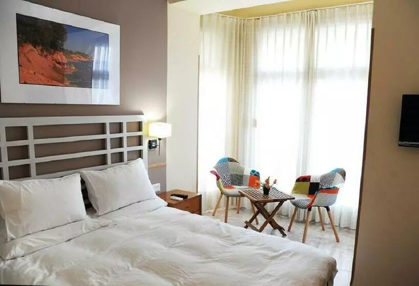 مُتل Pension Subirats Perello