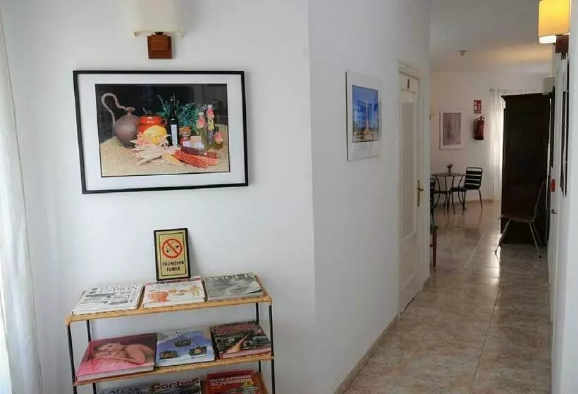 مُتل Pension Subirats Perello