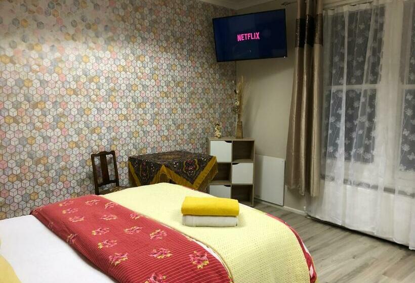 پانسیون Bright Apartments