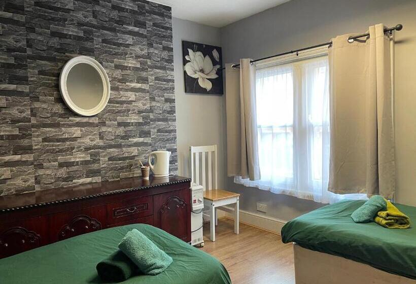 پانسیون Bright Apartments