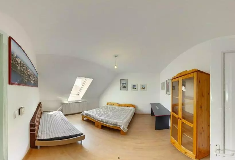 Majatalo Highway House