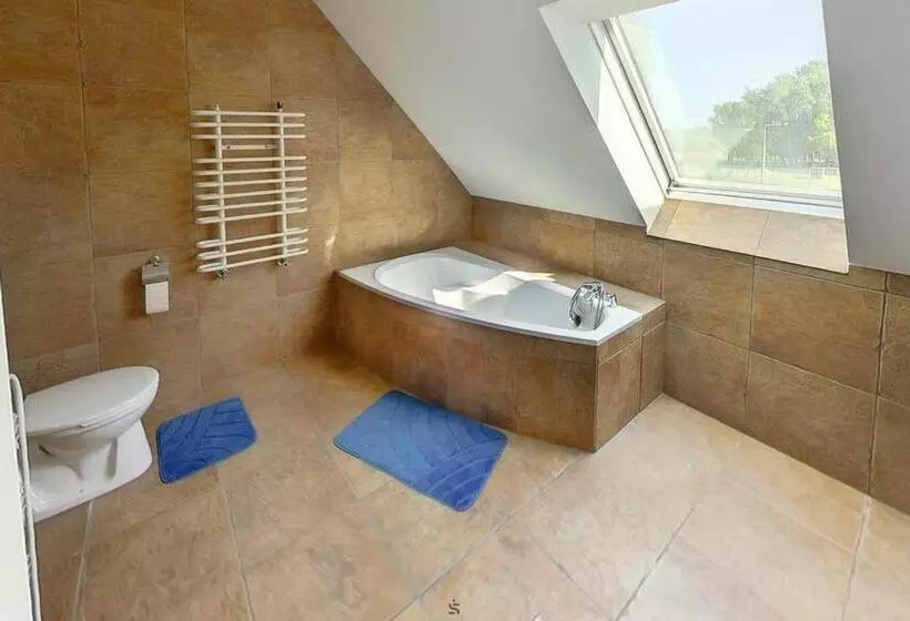 Majatalo Highway House