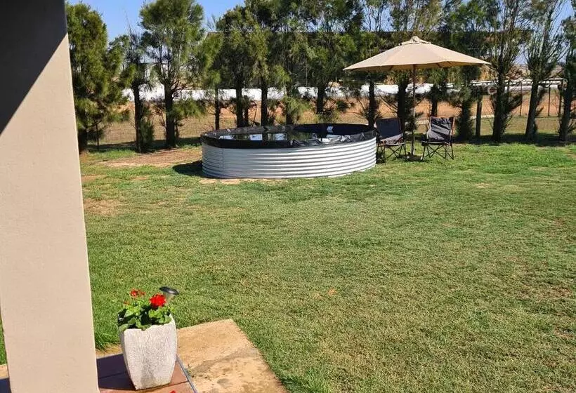 پانسیون Oorvloed Guesthouse