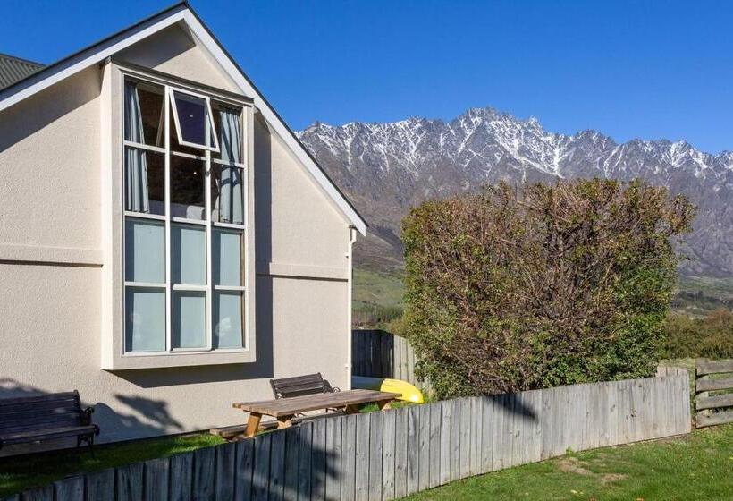 膳宿费 Riverside Retreat