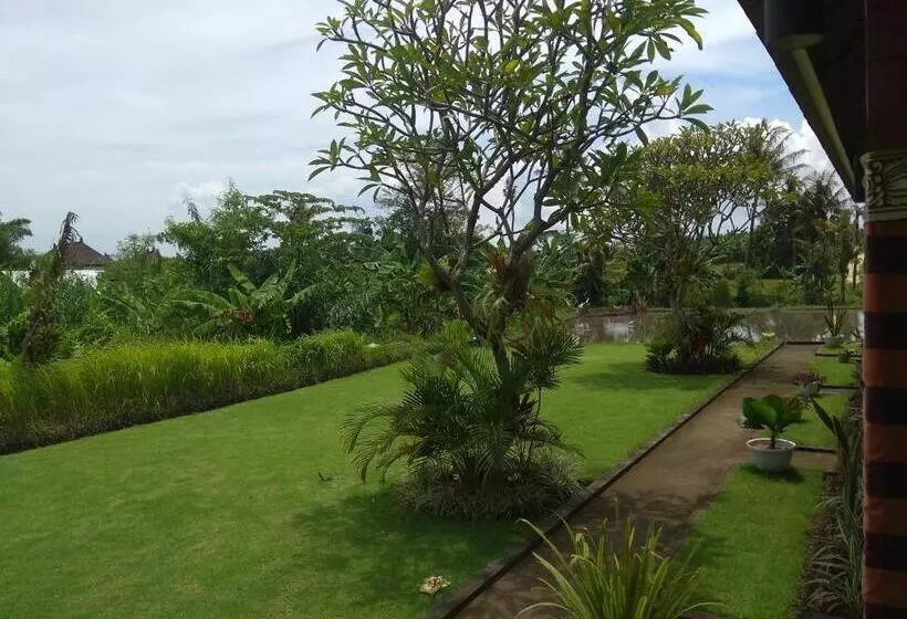 پانسیون Tamiu Guesthouse At Desa Wisata Keramas Near Keramas Surf Beach