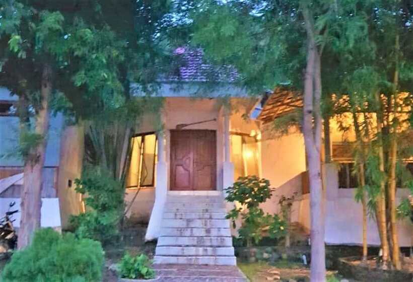 Wae Watu Hotel & Resort