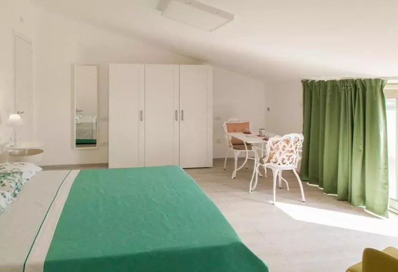 Aamiaismajoitus (B&B) Arco Fiorito