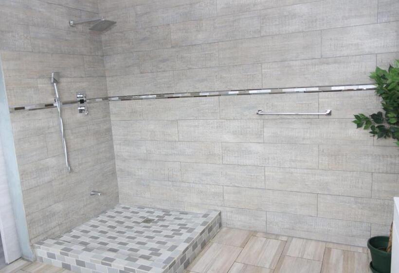 ベッドアンドブレックファースト Charis View Guest House