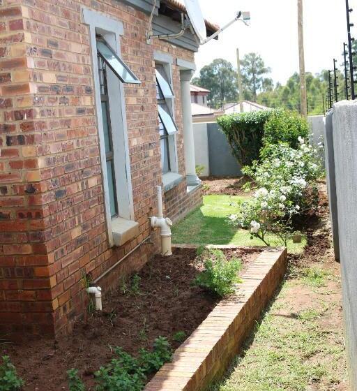 ベッドアンドブレックファースト Charis View Guest House