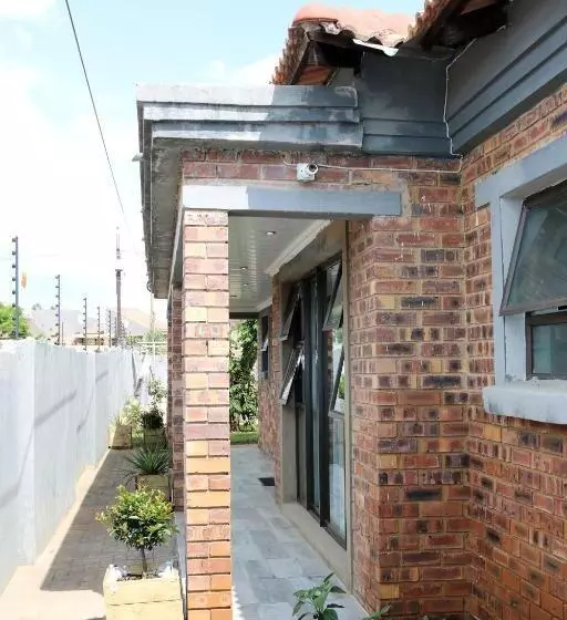 Aamiaismajoitus (B&B) Charis View Guest House