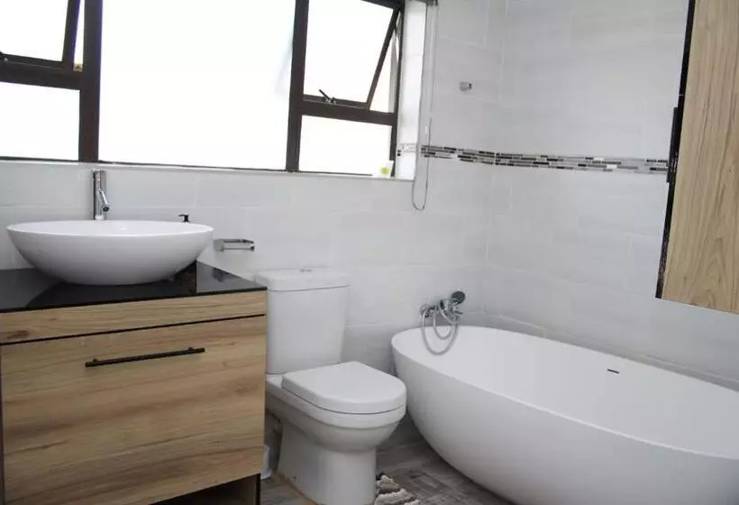 Aamiaismajoitus (B&B) Charis View Guest House