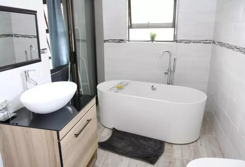 Aamiaismajoitus (B&B) Charis View Guest House