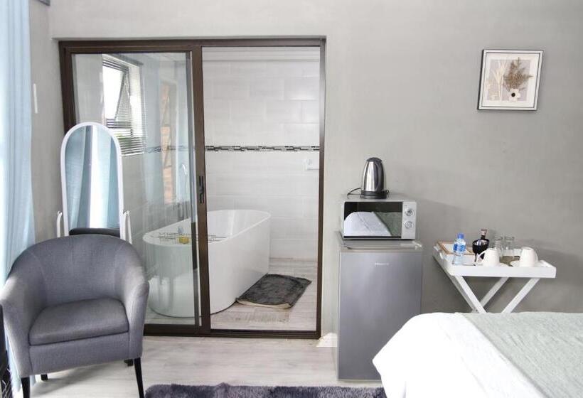 ベッドアンドブレックファースト Charis View Guest House