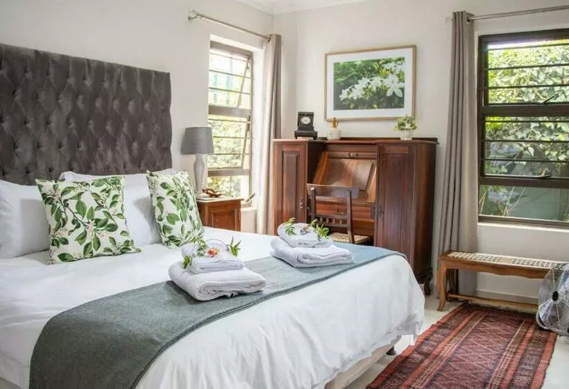 Aamiaismajoitus (B&B) Jasmine Guest Cottage