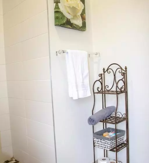 Aamiaismajoitus (B&B) Jasmine Guest Cottage