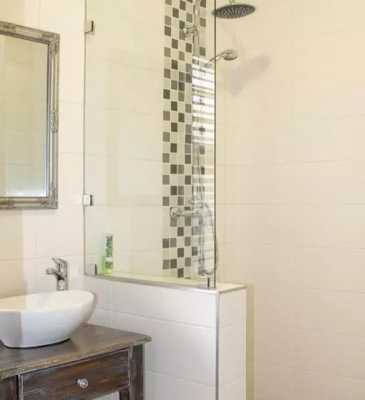 Aamiaismajoitus (B&B) Jasmine Guest Cottage