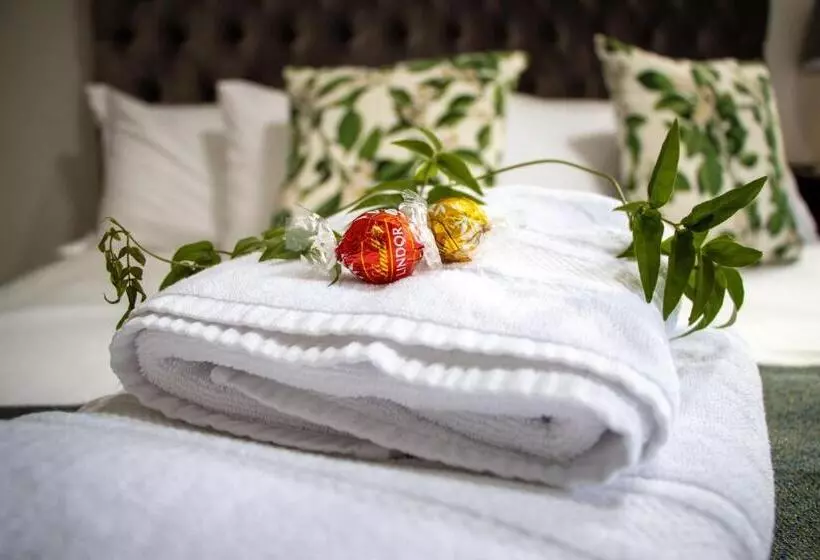 Aamiaismajoitus (B&B) Jasmine Guest Cottage