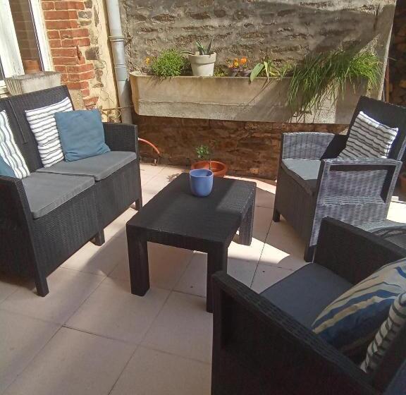 مبيت وإفطار La Chambre De La Boule D  Or