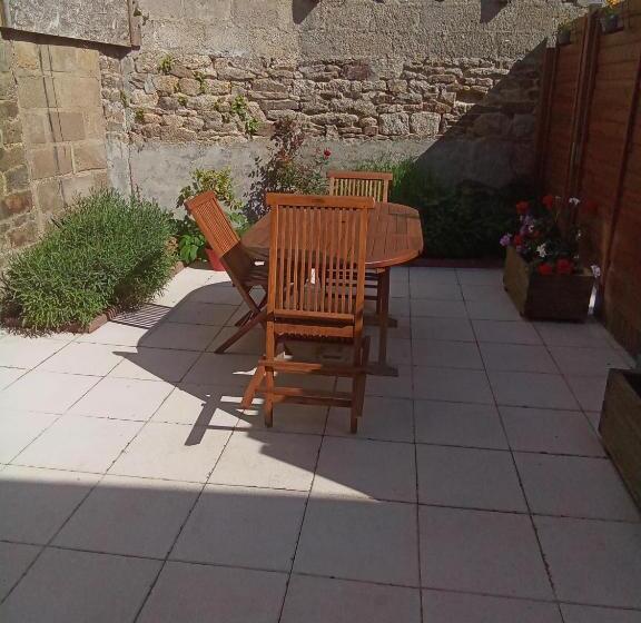 مبيت وإفطار La Chambre De La Boule D  Or