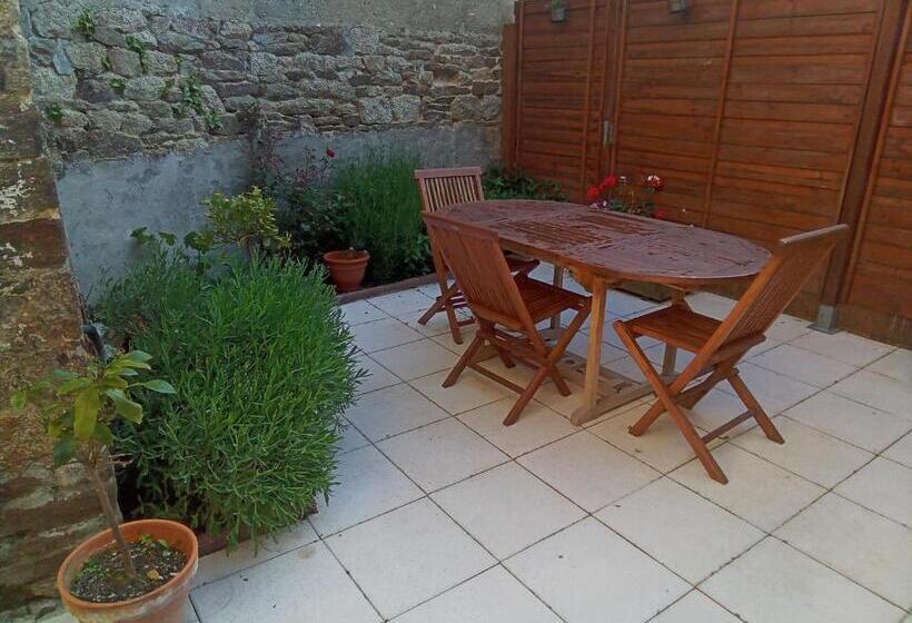 مبيت وإفطار La Chambre De La Boule D  Or