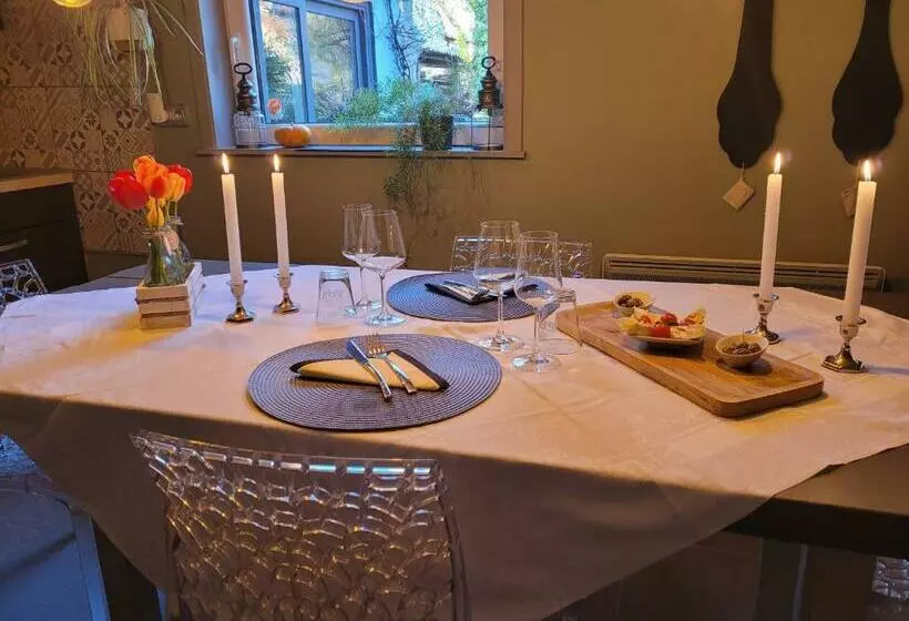 Aamiaismajoitus (B&B) Le Soleil Couchant/chambre D Hôtes