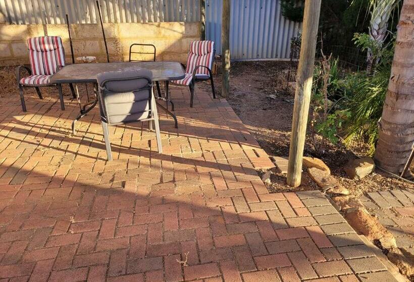 Bed and Breakfast Roseneath Cottage