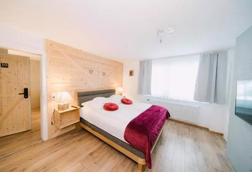 Black Forest Dream Apartments