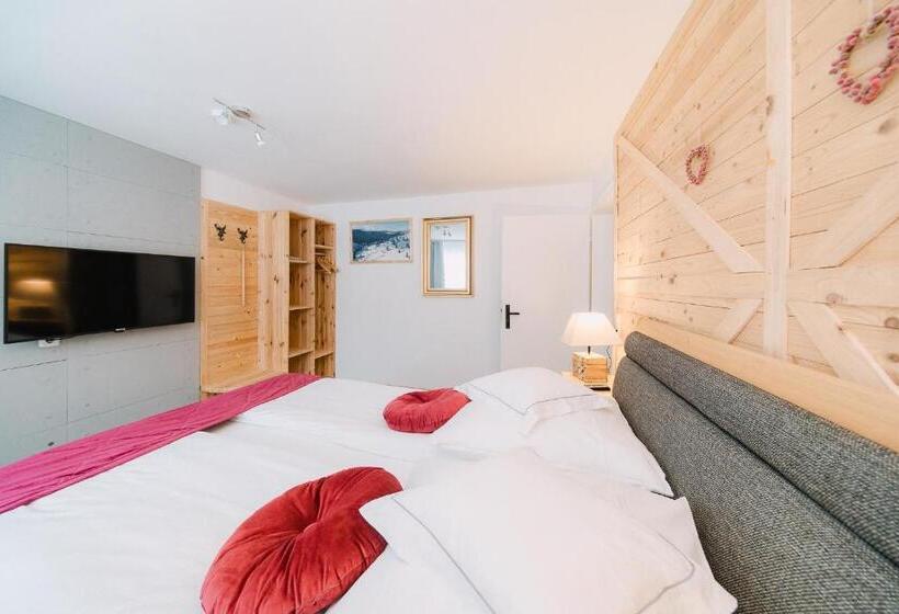 Black Forest Dream Apartments