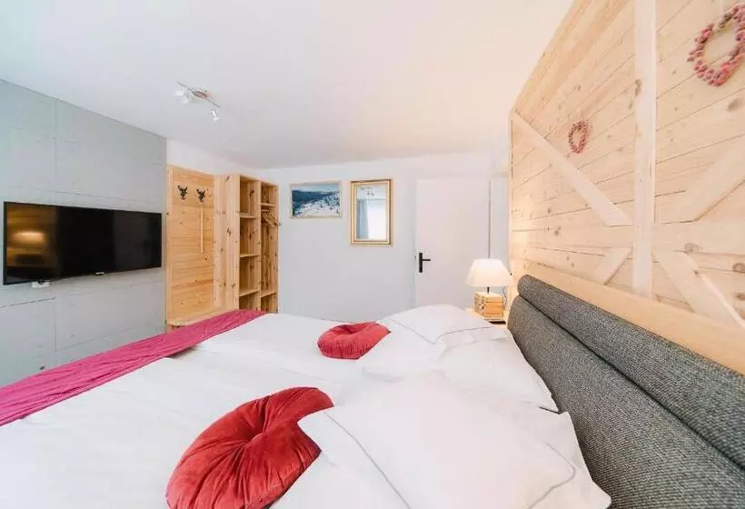 Black Forest Dream Apartments