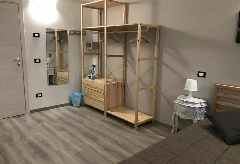 پانسیون Attico Livorno Bed & Relax