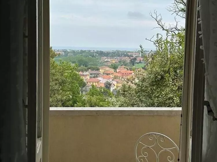 پانسیون Villa Monacelli