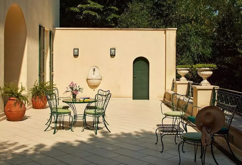پانسیون Villa Monacelli