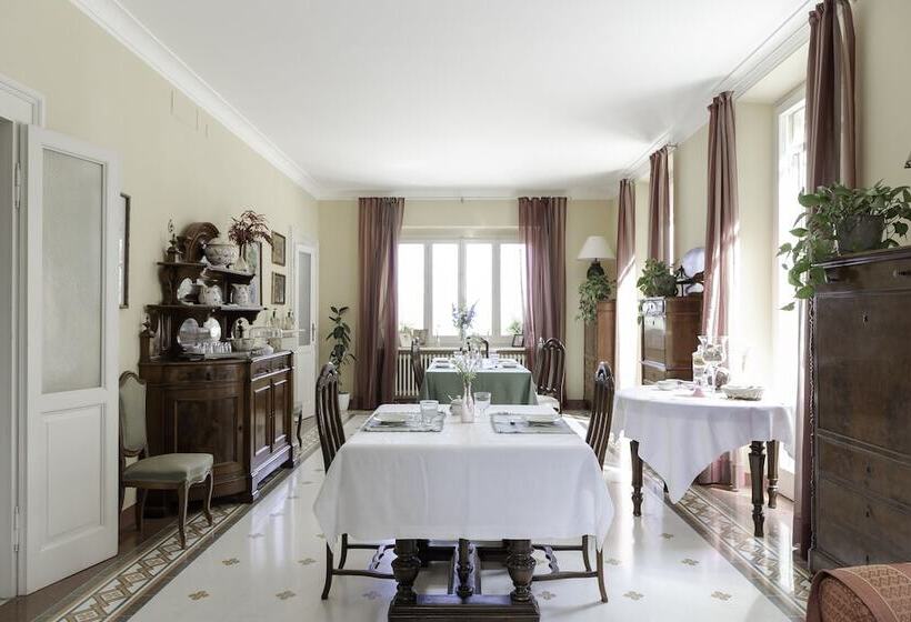 پانسیون Villa Monacelli B&b