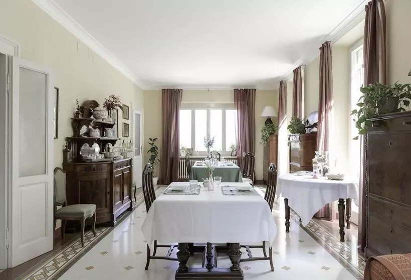پانسیون Villa Monacelli
