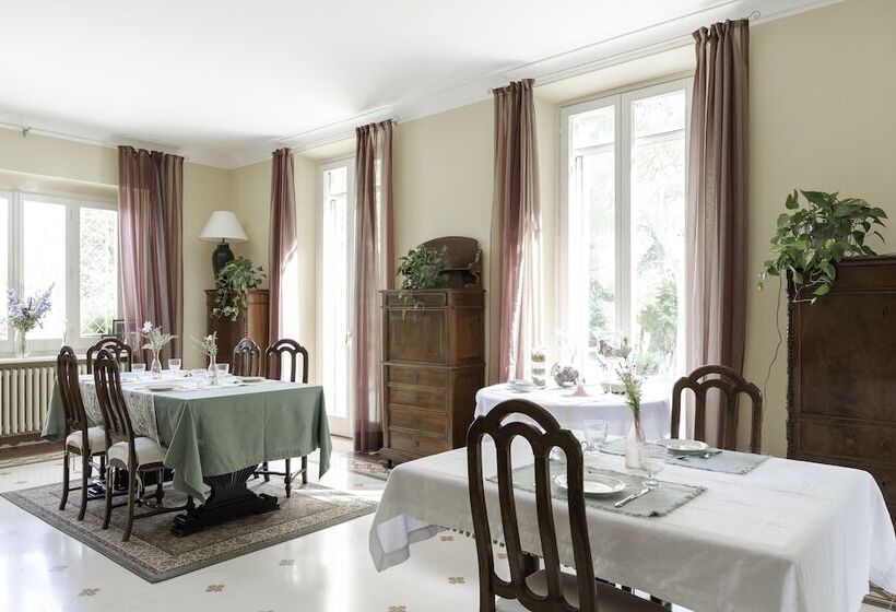 پانسیون Villa Monacelli B&b