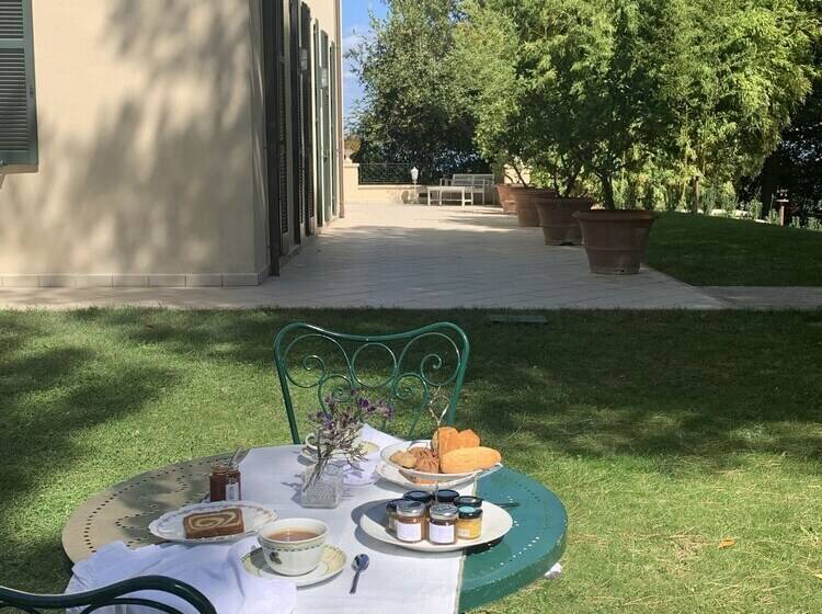 پانسیون Villa Monacelli B&b