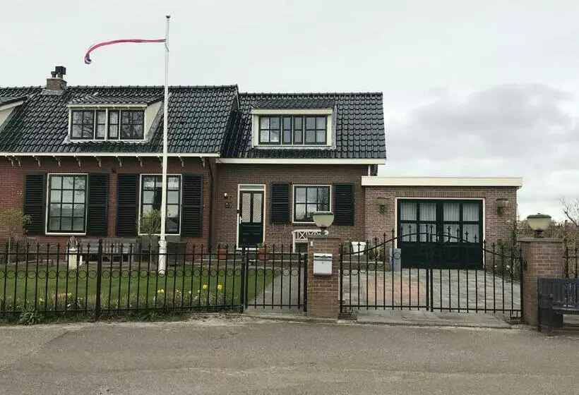 Aamiaismajoitus (B&B) Flowerbed