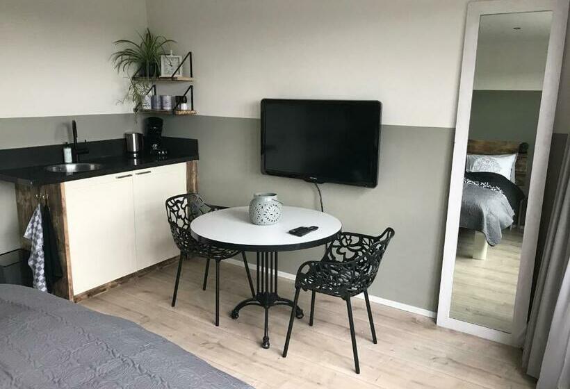 Bed and Breakfast Flowerbed