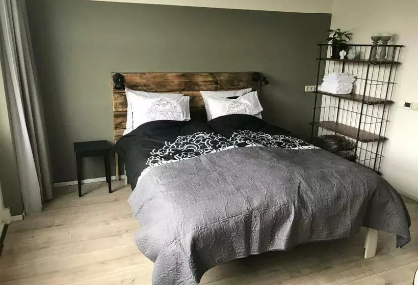 Aamiaismajoitus (B&B) Flowerbed