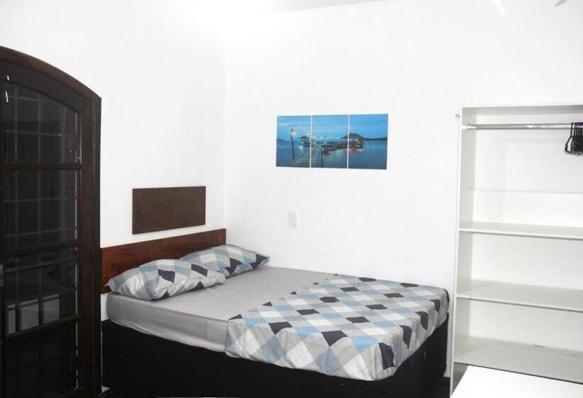 הוסטל Marlua Quartos & Suítes