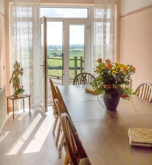 ベッドアンドブレックファースト Healing Waters Sanctuary For Exclusive Private Hire And Self Catering Board, Vegetarian, Alcohol & W