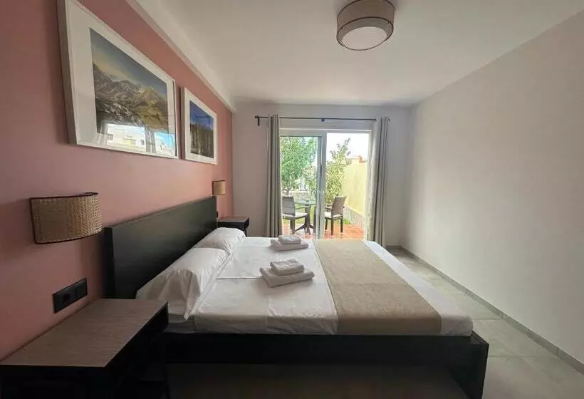 Aamiaismajoitus (B&B) Villa 8 Islas