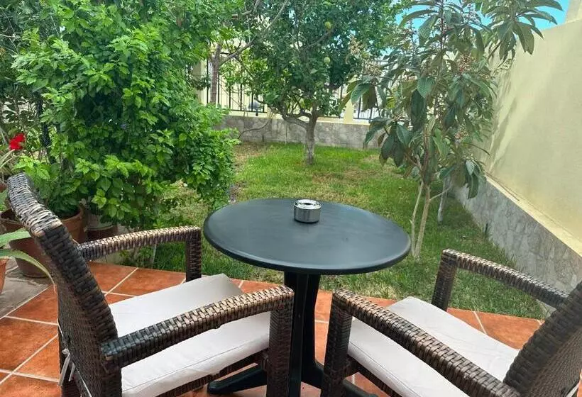 Aamiaismajoitus (B&B) Villa 8 Islas