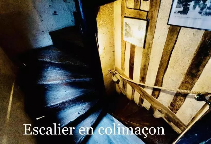 Aamiaismajoitus (B&B) La Tour Aux Grains Chambres Autonomes