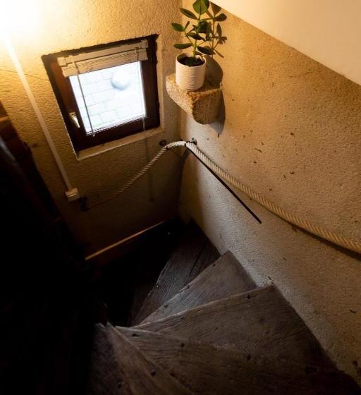 تختخواب و صبحانه La Tour Aux Grains Chambres Autonomes