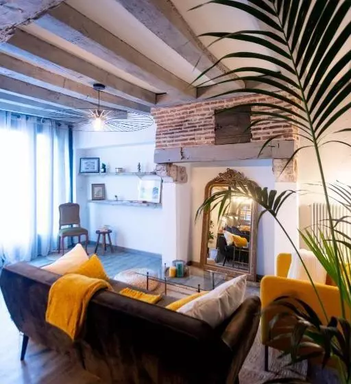 Aamiaismajoitus (B&B) La Tour Aux Grains Chambres Autonomes