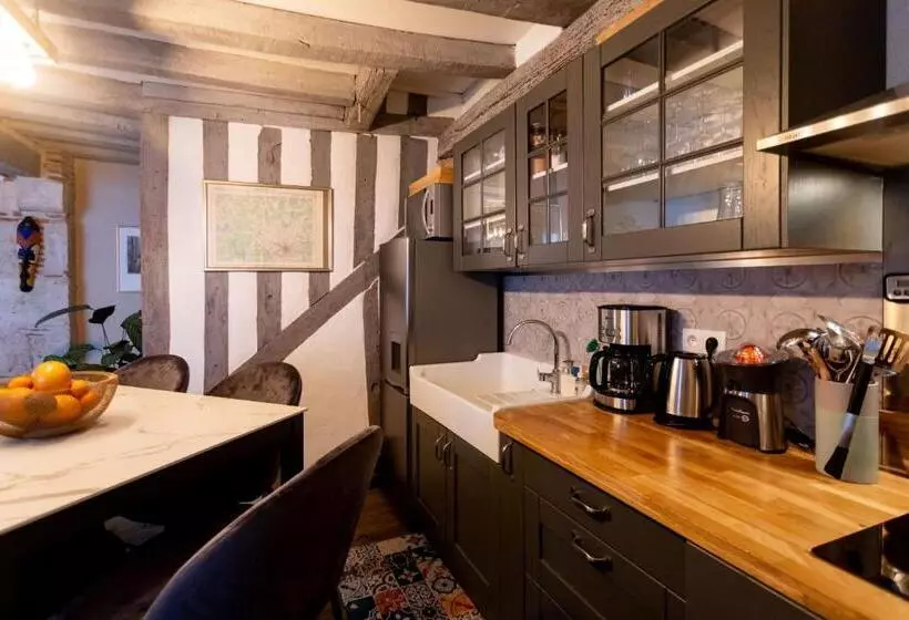 Aamiaismajoitus (B&B) La Tour Aux Grains Chambres Autonomes