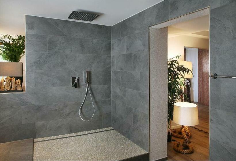 تختخواب و صبحانه Private Spa Lux With Whirlpool And Sauna In Zurich