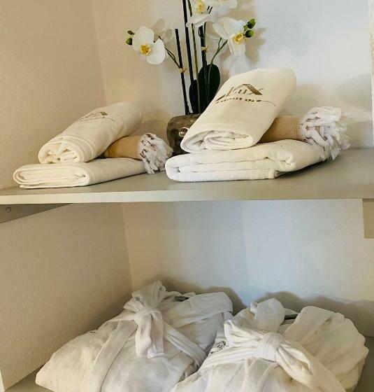 تختخواب و صبحانه Private Spa Lux With Whirlpool And Sauna In Zurich