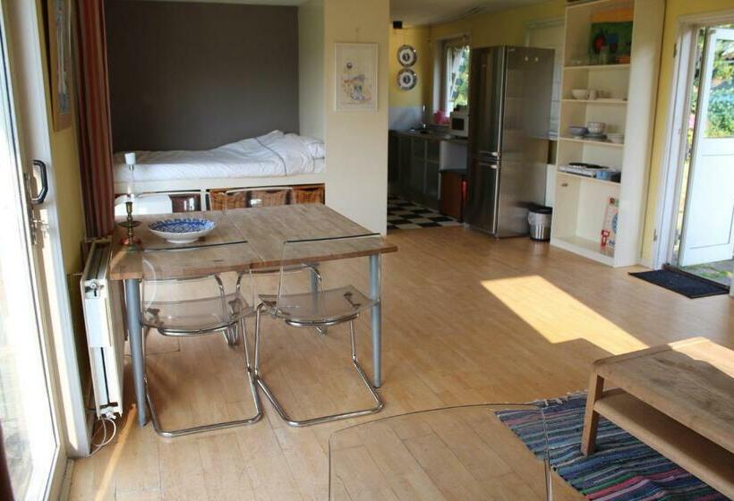 민박 Waterlands Genoegen